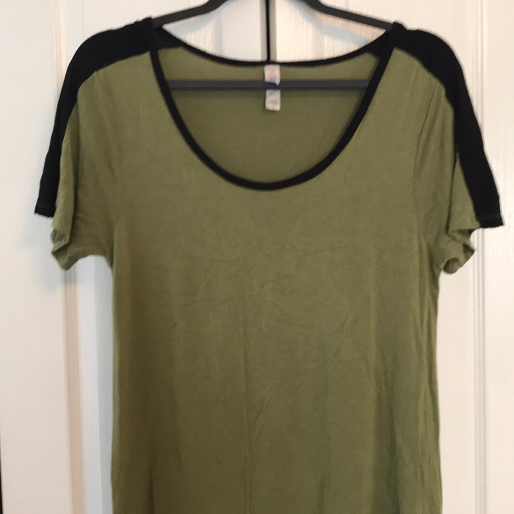 Black and olive green Lula roe perfect tee